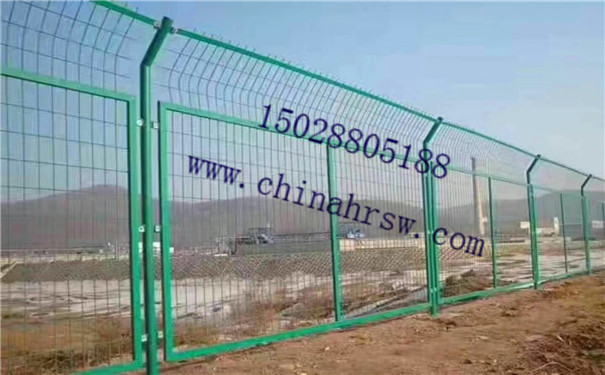 公路护栏网