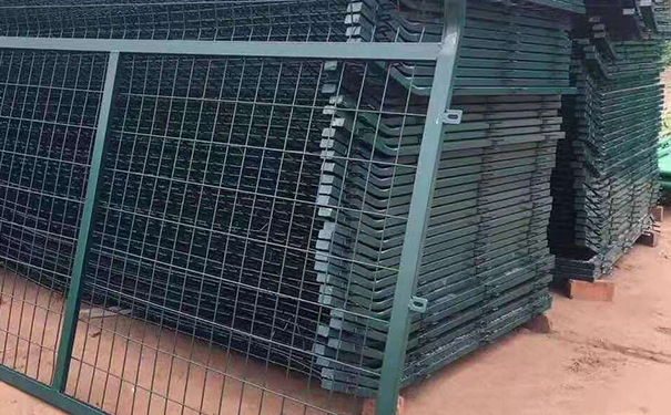 铁路护栏网.jpg